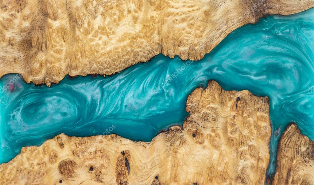 Colata di resina epossidica in stampo